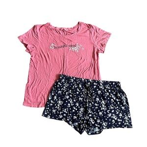 La vie en rose pajama set size large pink graphic tee & floral shorts lounge set